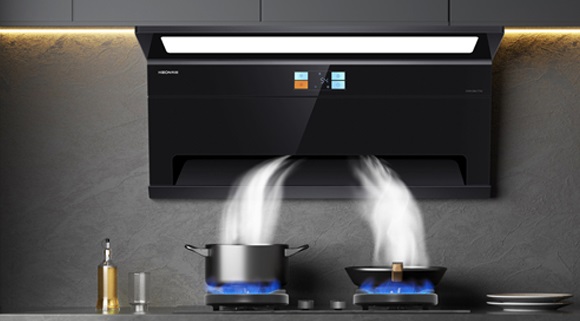 廚間尋雅趣，科恩煙灶勾勒烹飪自在時光